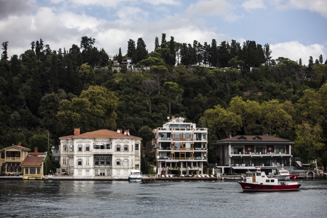 İstanbul Boğazı'nın incileri yeni sahiplerini bekliyor